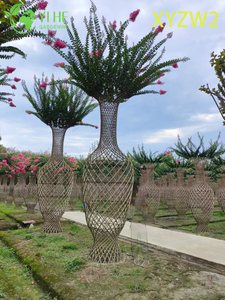 Lagerstroemia parviflora Trellis - Planta ornamental en forma, decoración de valla de jardín con flores