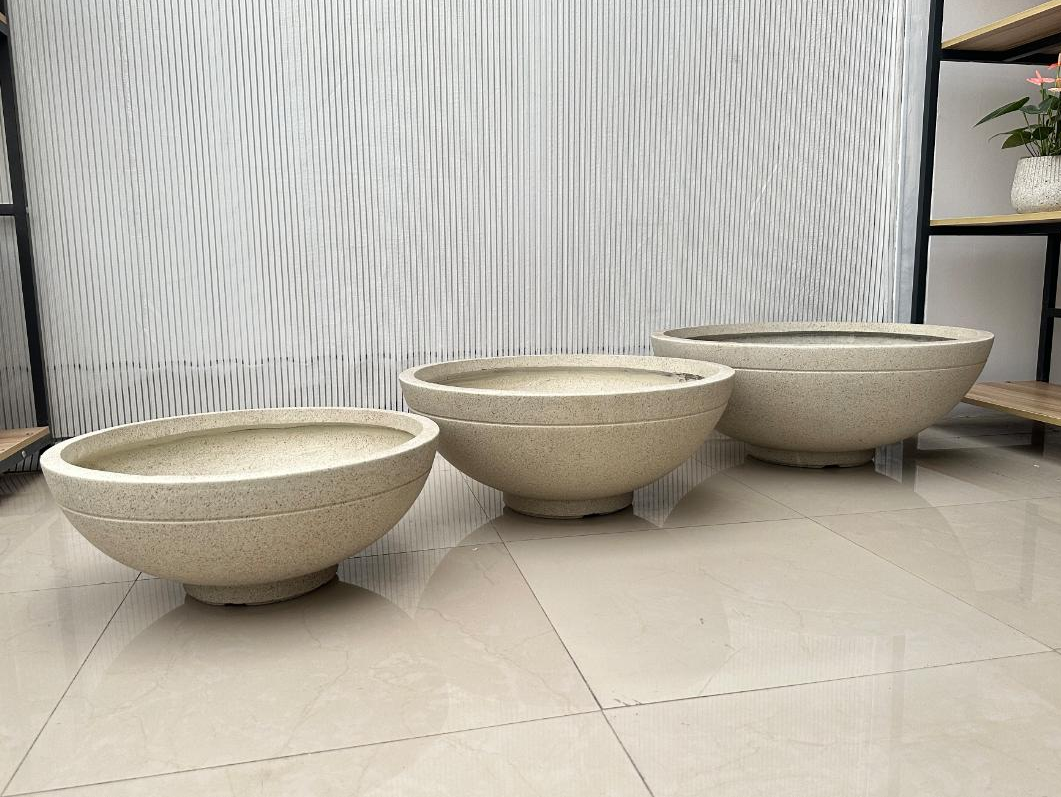 Vaso da fiori in cemento